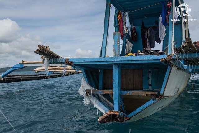 Đuôi tàu vỡ nát, đồ đạc bị nước biển cuốn sạch: Thuyền trưởng tàu Philippines vẫn bất chấp tàu TQ - Ảnh 1.