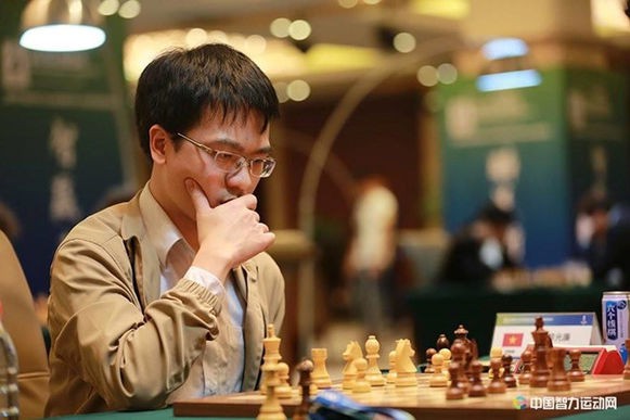 Lê Quang Liêm lần đầu lên ngôi vô địch giải cờ vua Châu Á - Ảnh 1.