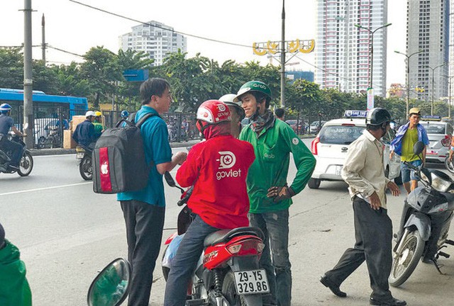 Lời miệt thị CEO Nhật ném vào tài xế công nghệ Việt và những bộ đồng phục định giá con người - Ảnh 7.