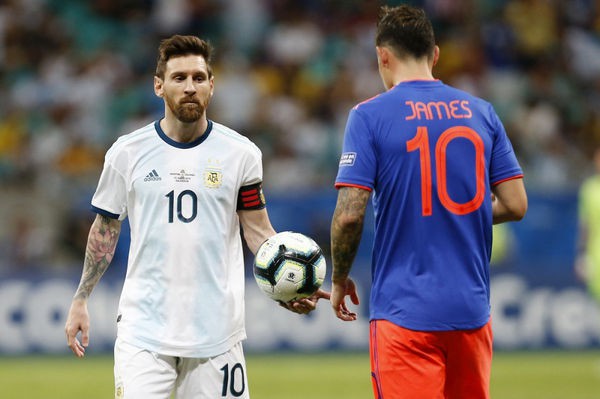 Messi không ra sân tập sau trận thua Colombia - Ảnh 1.
