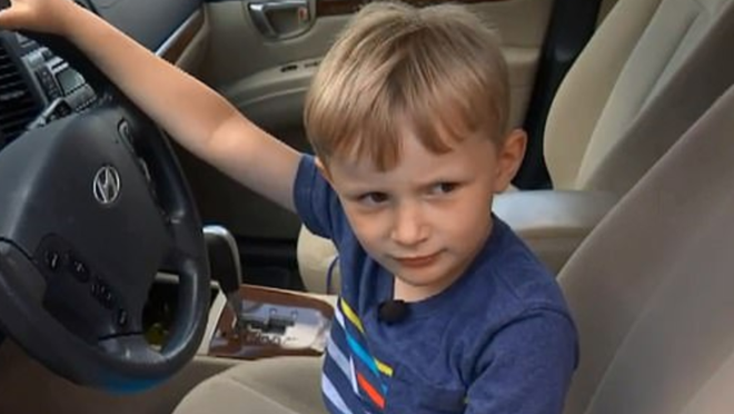 Cậu bé 4 tuổi lấy trộm ô tô của cụ nội, lái xe đi gần 2 km chỉ để... mua kẹo - Ảnh 2.