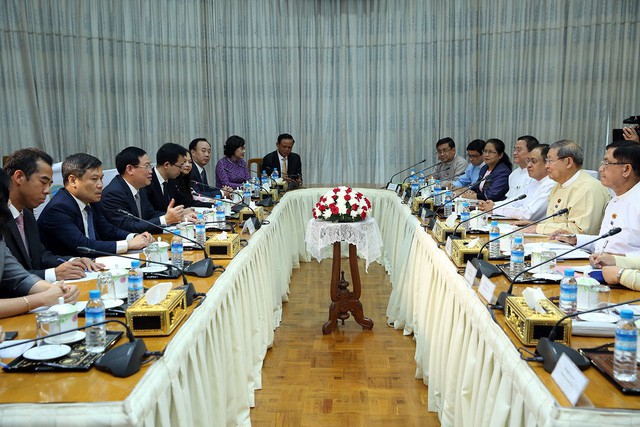 Phó Thủ tướng Vương Đình Huệ tiếp Bộ trưởng Kế hoạch và Tài chính Myanmar - Ảnh 1.