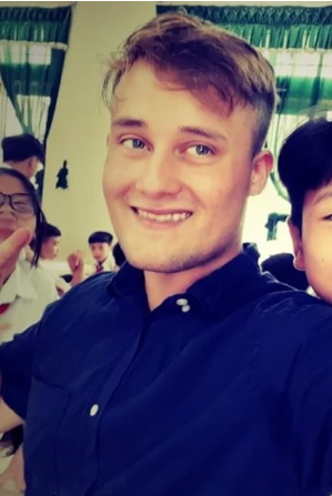 Chàng trai Nam Phi dạy tiếng Anh ở Việt Nam mất tích bí ẩn 2 tuần nay - Ảnh 1.