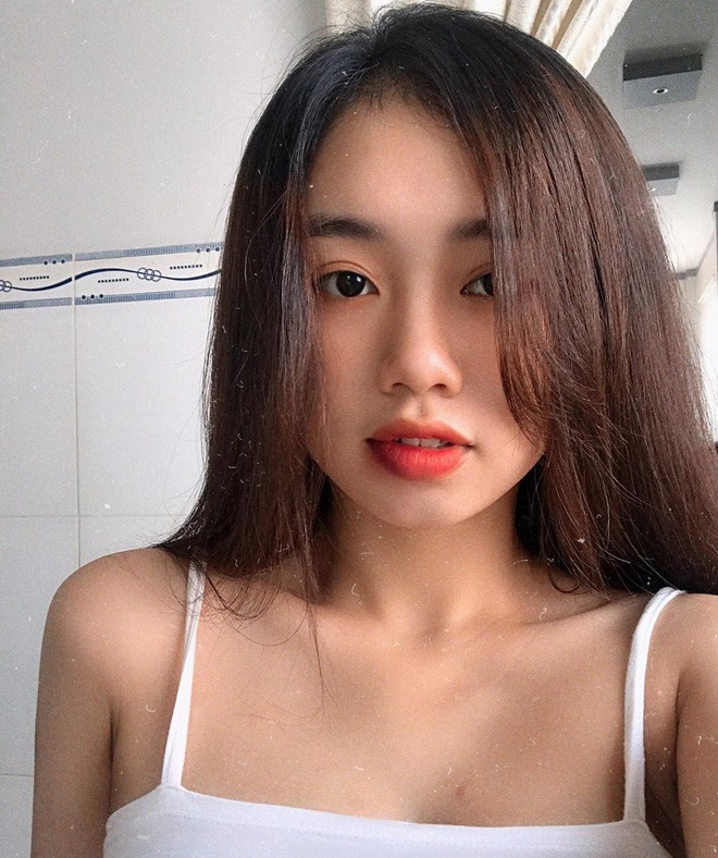 Từ cô nhóc ngố tàu đến girl xinh nức nở, nữ sinh 2001 chứng minh: Cứ chờ đi, con gái ai rồi cũng khác! - Ảnh 12.