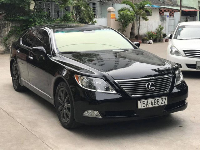 Qua thời đỉnh cao, Lexus LS460 bán lại rẻ như như Toyota Altis - Ảnh 5.