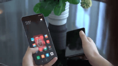 Ngay sau Oppo, Xiaomi cũng hé lộ nguyên mẫu smartphone với camera dưới màn hình - Ảnh 2.