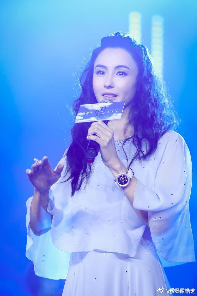Toàn cảnh scandal Trương Bá Chi nói dối thành thần, bị bà trùm showbiz Hong Kong vạch mặt - Ảnh 1.