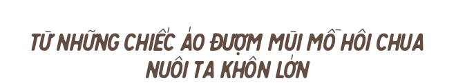 Chuyện vai áo mồ hôi chua, mắt nhòe đi vì máy tính và những ngày nắng ngồi cổng trường đợi con thi - Ảnh 4.