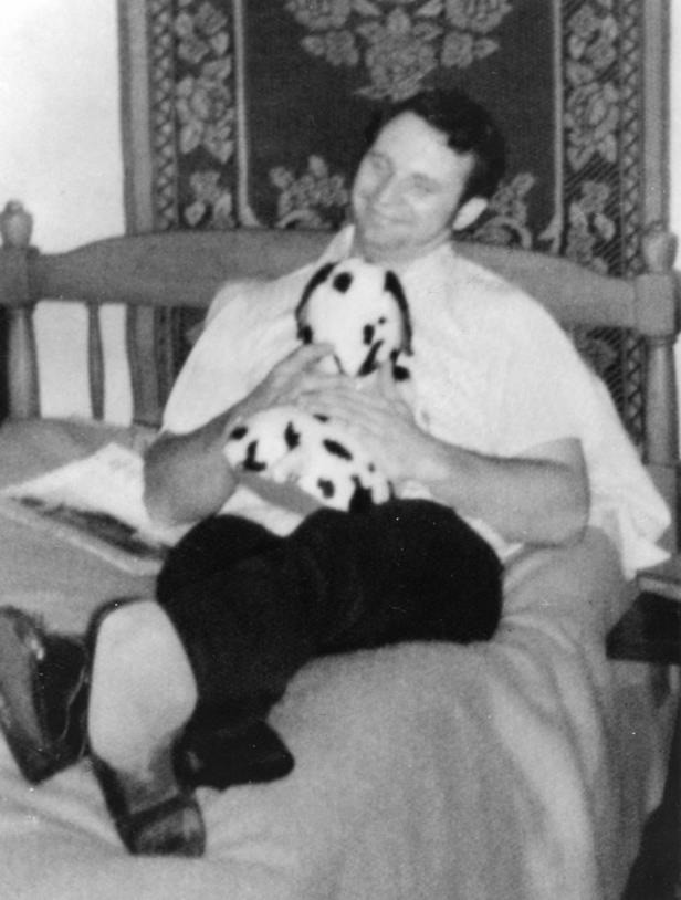 Candyman: Kẻ giết người sát hại hàng chục nam thanh niên và bức ảnh chụp nạn nhân thứ 29 gây ám ảnh mỗi khi nhìn lại - Ảnh 1. Candyman: Kẻ giết người sát hại hàng chục nam thanh niên và bức ảnh chụp nạn nhân thứ 29 gây ám ảnh mỗi khi nhìn lại - Ảnh 1.