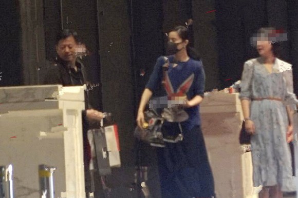 Phạm Băng Băng sử dụng quyền lực mềm, xây dựng nền móng vững chắc cho em trai Phạm Thừa Thừa tại showbiz - Ảnh 2. Phạm Băng Băng sử dụng quyền lực mềm, xây dựng nền móng vững chắc cho em trai Phạm Thừa Thừa tại showbiz - Ảnh 2.