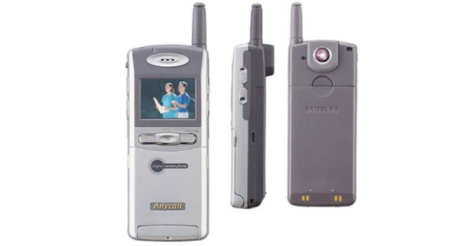 20 năm trước, chiếc điện thoại di động tích hợp camera đầu tiên đã ra đời như thế nào? - Ảnh 4. 20 năm trước, chiếc điện thoại di động tích hợp camera đầu tiên đã ra đời như thế nào? - Ảnh 4.