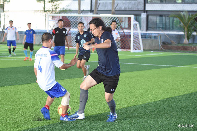 CĐV đặc biệt của Thái Lan tiếp lửa cho U23 Việt Nam đánh bại U23 Myanmar - Ảnh 1.