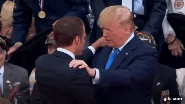 Màn giằng co bất thường giữa TT Donald Trump và Tổng thống  Emmanuel Macron - Ảnh 3.