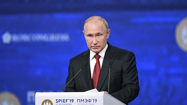 Ông Putin bênh Huawei, đề cập cuộc chiến tranh công nghệ đầu tiên của kỷ nguyên số - Ảnh 1.