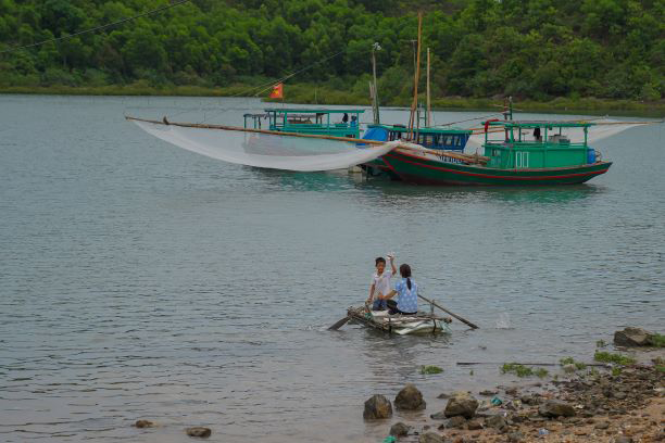 Hành trình Từ Trái Tim: Trao gửi khát vọng khởi nghiệp kiến quốc đến vùng biển đảo - Ảnh 4.