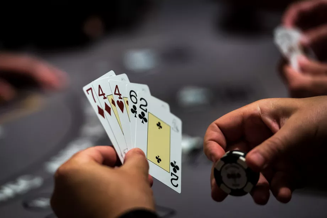 Bằng sức mạnh tính toán siêu phàm, hệ thống AI mới đánh bại cao thủ poker thế giới, kiếm về trung bình 1.000 USD/giờ - Ảnh 2.