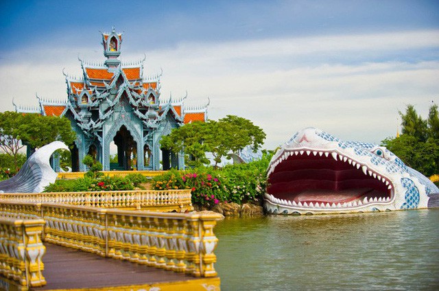 Không tin vào mắt mình ngôi đền được canh giữ bởi “cá khổng lồ” đẹp hệt cổ tích đang “gây bão” Thái Lan - Ảnh 21.
