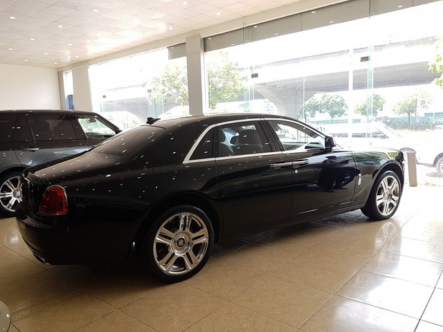 4 năm tuổi, Rolls-Royce Ghost Series II vẫn có giá hơn 20 tỷ đồng - Ảnh 6.