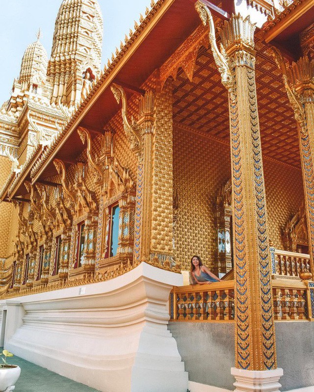 Không tin vào mắt mình ngôi đền được canh giữ bởi “cá khổng lồ” đẹp hệt cổ tích đang “gây bão” Thái Lan - Ảnh 10.