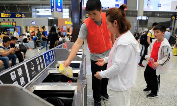 ‘Quy tắc lợn’ - Sáng kiến có giúp giải quyết vấn nạn xử lý rác thải của Thượng Hải? - Ảnh 1.