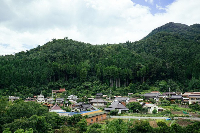Ghé thăm ngôi làng bù nhìn siêu kỳ lạ ở Nhật Bản, nơi búp bê còn đông hơn con người gấp chục lần - Ảnh 21.