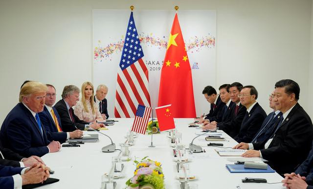 Vừa rục rịch nối lại đàm phán, Tổng thống Trump khẳng định không có thỏa thuận 50-50 với Trung Quốc - Ảnh 1.