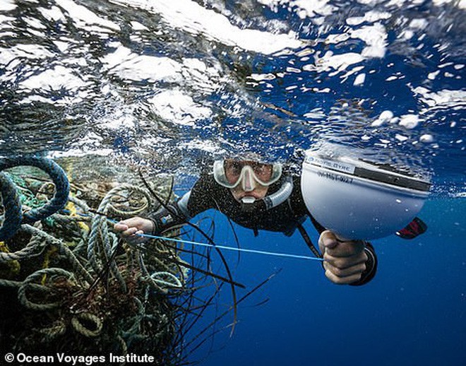 Trục vớt được hàng tấn loại rác kinh khủng hơn cả túi nhựa và ống hút, gây ám ảnh đại dương trong suốt thời gian dài - Ảnh 6.