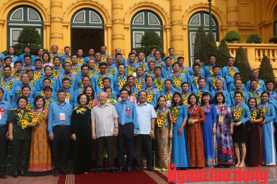 Tổng Bí thư, Chủ tịch nước Nguyễn Phú Trọng gặp mặt cán bộ Công đoàn tiêu biểu  - Ảnh 5.
