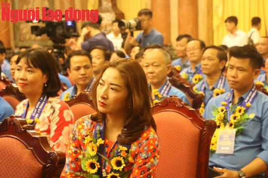 Tổng Bí thư, Chủ tịch nước Nguyễn Phú Trọng gặp mặt cán bộ Công đoàn tiêu biểu  - Ảnh 6.