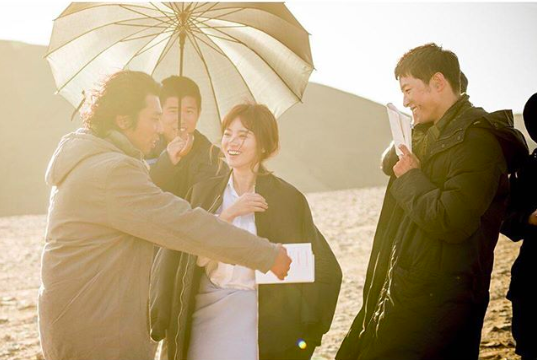 Song Hye Kyo xóa toàn bộ dấu vết về Song Joong Ki trên trang cá nhân, chính thức dứt tình sau tuyên bố ly hôn hoàn tất - Ảnh 4.