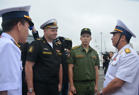 Tàu 016-Quang Trung thăm xã giao Liên bang Nga - Ảnh 3.