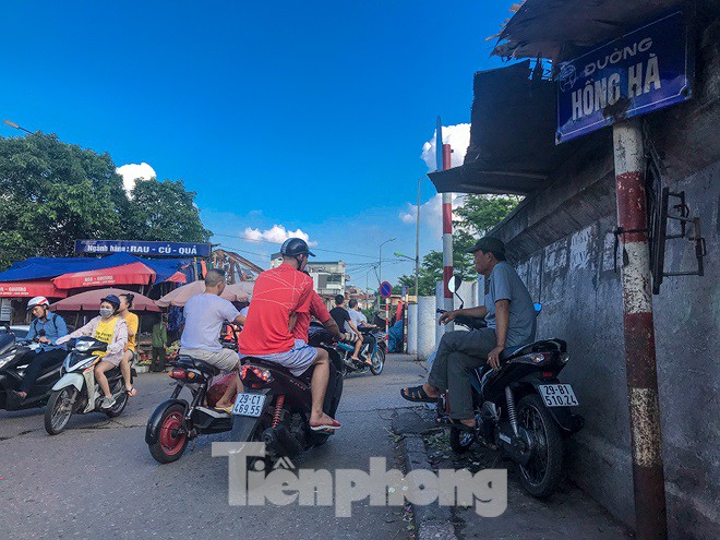 Chợ Long Biên ngày trùm bảo kê Hưng kính nhận án 48 tháng tù - Ảnh 2.