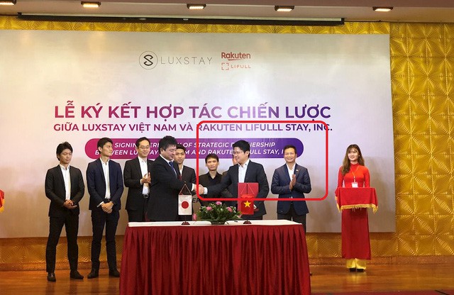 Nghi vấn dàn cá mập là chỗ thân quen với startup vừa nhận được deal 6 triệu USD Luxstay: Lộ hình ảnh Shark Hưng, Shark Việt cùng Shark Dzung trong sự kiện của Luxstay năm ngoái - Ảnh 1.