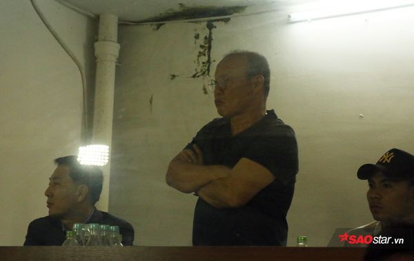 Sướng như Đức Huy, HLV Park cho vào phòng để dạy trong lúc Hà Nội đấu TP.HCM - Ảnh 5.