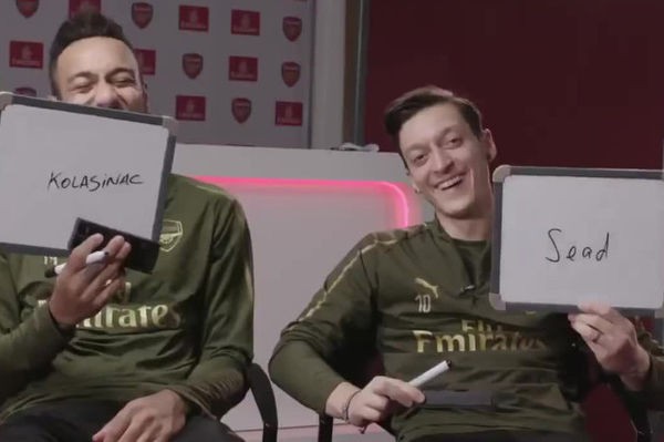 SỐC: Ozil từng tiên đoán được vụ cướp? - Ảnh 1.