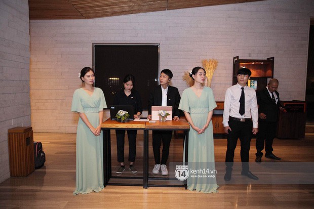 Dàn xe siêu khủng đồng loạt xuất hiện tại đám cưới Đàm Thu Trang - Cường Đô La - Ảnh 3.