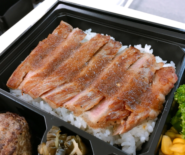 Đắt gấp 10 lần bento thông thường, hộp cơm Tokyo Bento trị giá hơn 2 triệu đồng này có gì bên trong? - Ảnh 4.