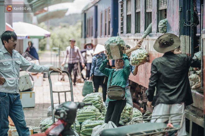 8 giờ trên chuyến tàu kỳ lạ nhất Việt Nam: Rời ga mà không có một hành khách nào - Ảnh 35.