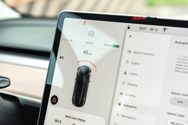 Đánh giá nhanh Tesla Model 3 đầu tiên Việt Nam: 8 điểm thú vị ít ai biết sau mức giá hơn 3 tỷ đồng - Ảnh 9.