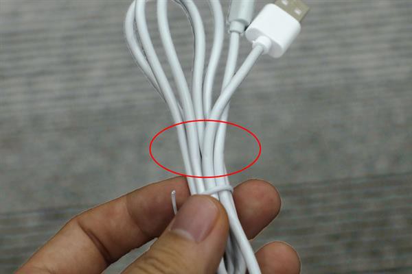 Giải phẫu cáp sạc iPhone hàng giả và hàng xịn, đừng bao giờ tiếc tiền cho phụ kiện công nghệ này - Ảnh 5.