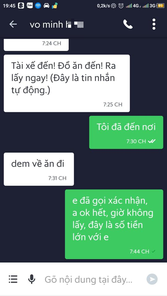 Trơ trẽn bom 11 bịch bún và mì trị giá 500k kèm lời nhắn đem về ăn đi, nam khách hàng bị dân mạng ném đá kịch liệt - Ảnh 2.