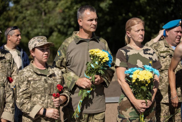 Thăm Donbass lần 3, TT Ukraine bất ngờ được hưởng ứng nhiệt liệt vì 1 câu nói liên quan đến Nga - Ảnh 3.