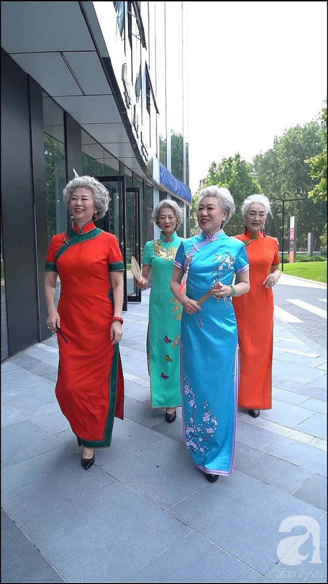 Chất như 4 bà ngoại Trung Quốc: Lúc trẻ làm to, về già theo đuổi nghiệp người mẫu để giữ khí chất sang chảnh của thiếu phu nhân - Ảnh 2.
