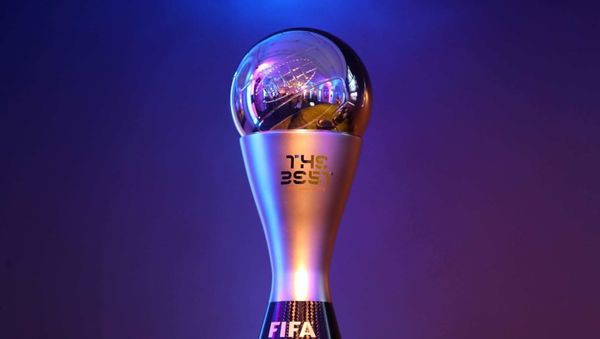 FIFA công bố danh sách đề cử giải thưởng The Best, Messi thắng áp đảo trong cuộc thăm dò - Ảnh 3.