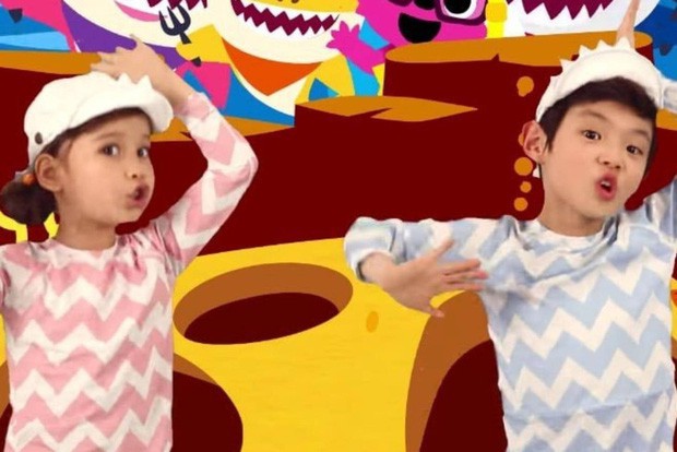 Bé gái siêu dễ thương đóng trong video tỷ view Baby Shark gây ám ảnh nhất thế giới giờ ra sao? - Ảnh 2.