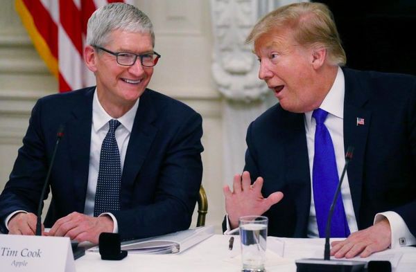 Tổng thống Mỹ Donald Trump vừa ăn tối cùng CEO Apple Tim Cook, khoe một điều ‘tuyệt vời’ sắp tới - Ảnh 1.