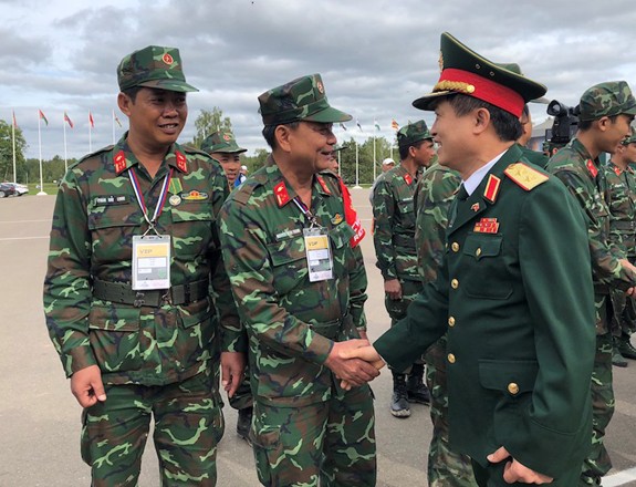 Thượng tướng Phan Văn Giang chúc mừng Đội tuyển Xe tăng Việt Nam về nhì Chung kết Tank Biathlon 2019 - Ảnh 2.