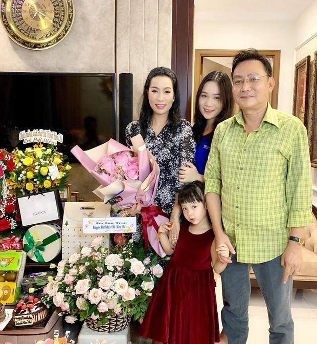 Bất ngờ trước nét đẹp Hoa hậu của con gái Trịnh Kim Chi dù chỉ mới 16 tuổi - Ảnh 2.