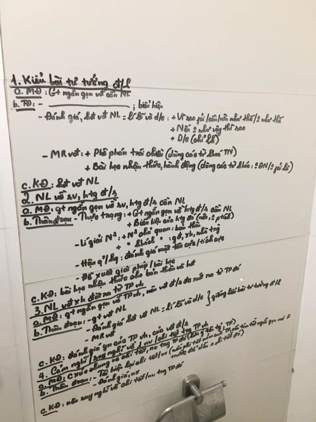 Khi bạn có chuyện phải giải quyết mà vẫn muốn kiểm tra điểm cao, học ngay cách ôn bài trong nhà vệ sinh cực bá đạo này - Ảnh 2.
