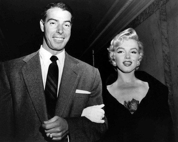 Bi kịch biểu tượng sex Hollywood Marilyn Monroe: Mẹ hóa điên, 5 lần 7 lượt bị xâm hại, 3 lần qua đò và cái chết bí ẩn - Ảnh 4.